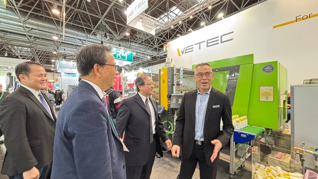 2-1-5-4.杜塞道夫塑橡膠展