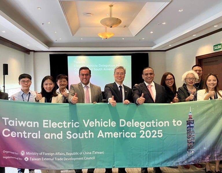 3-1-4-1.中南美洲電動車拓銷團