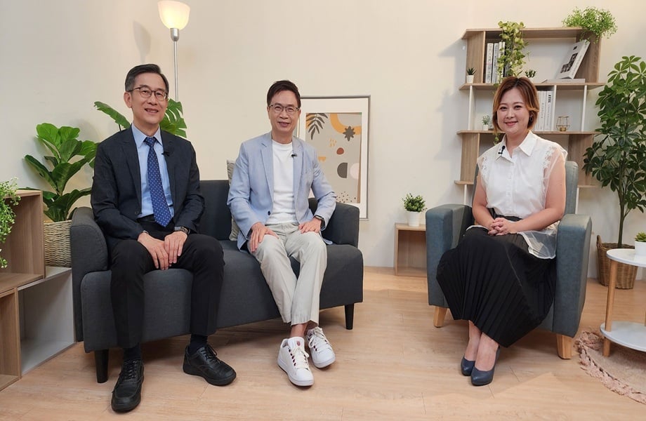 3-4-1-1. James on Air